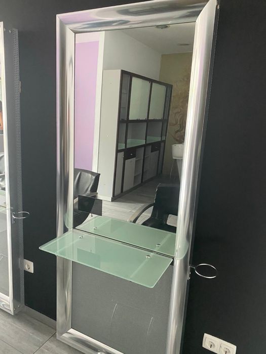 Espelho em Inox com TV no espelho