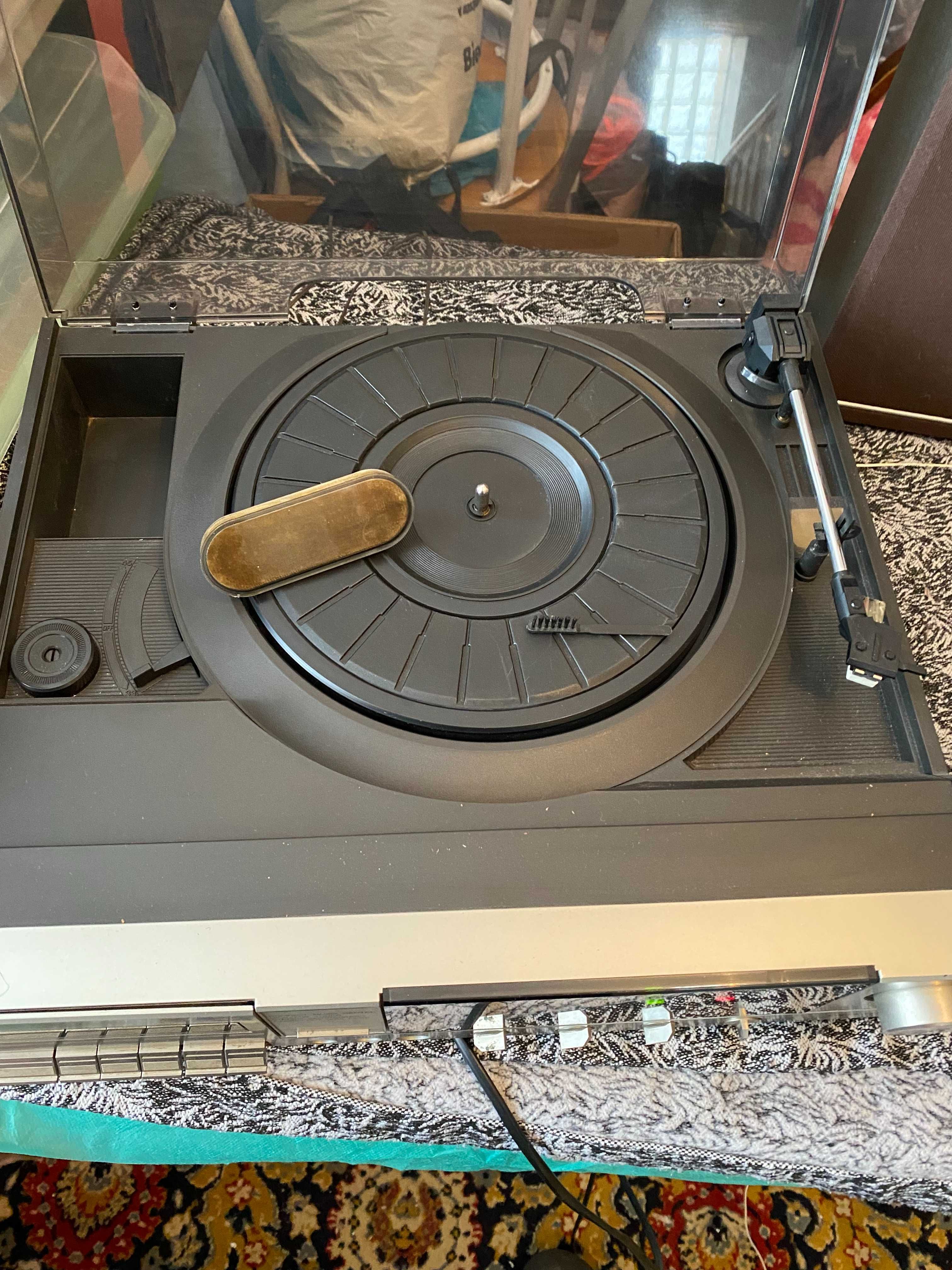 gramofon ,radio ,magnetofon  w jednym-UNIVERSUM VTCF 1338