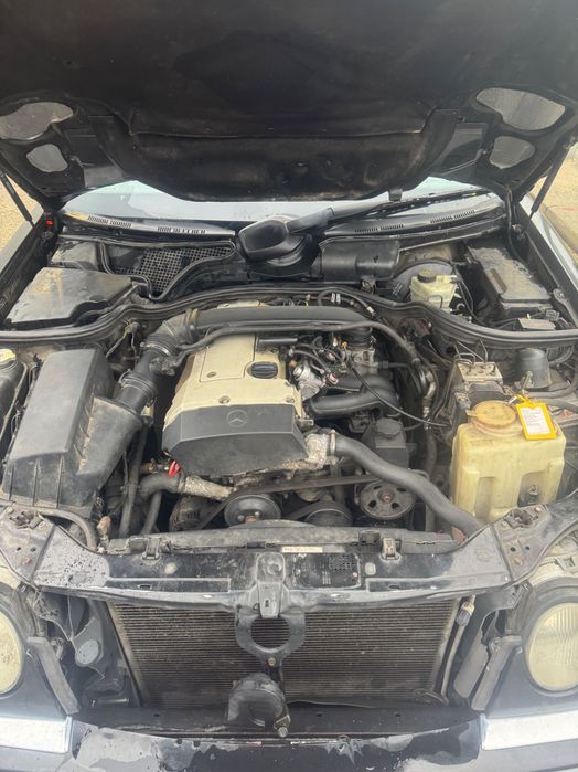 Mercedes-benz w210 e200 1996