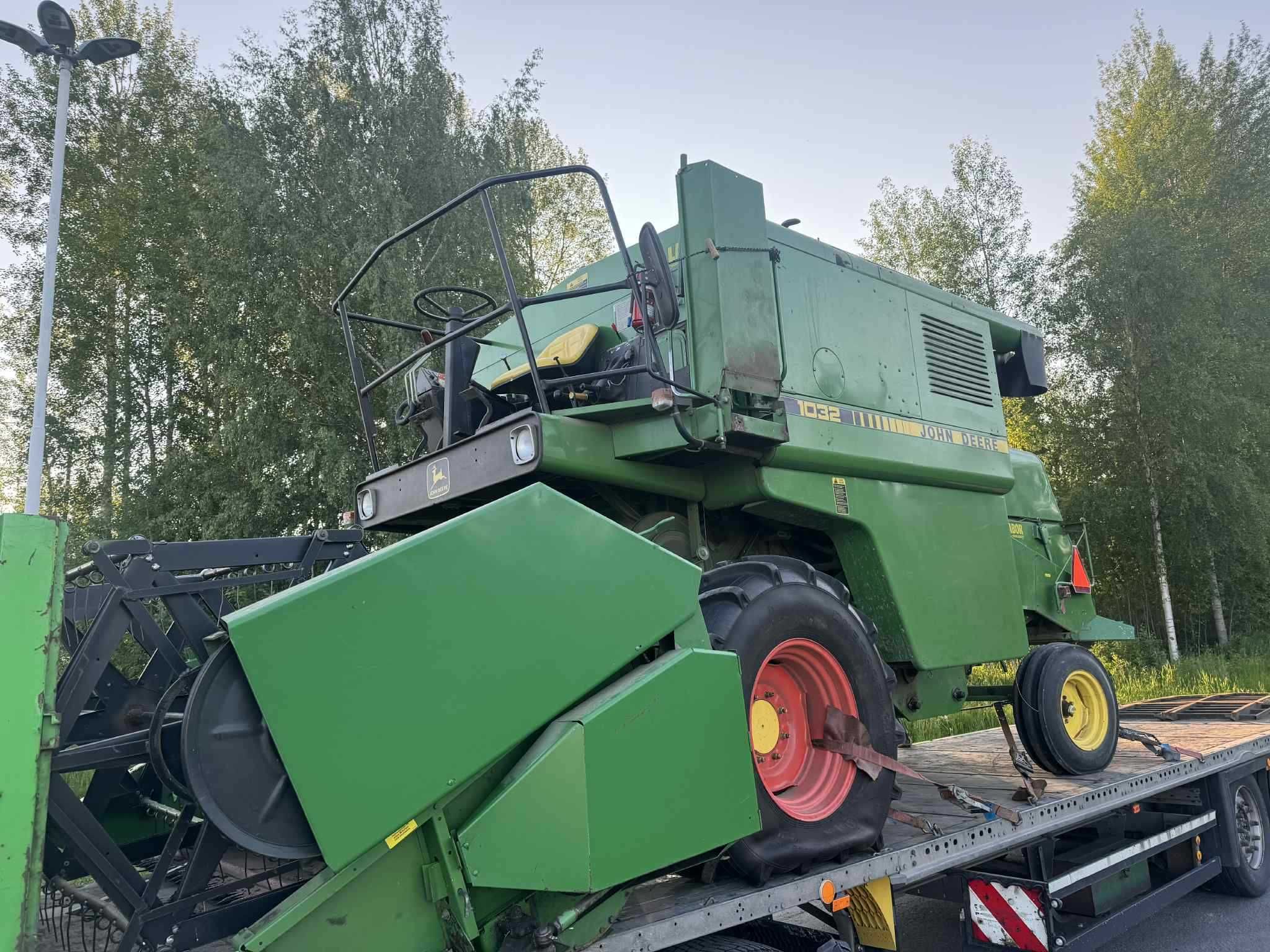 Kombajn Zbożowy John Deere 1032 Sieczkarnia Idealny Stan Sprowadzony