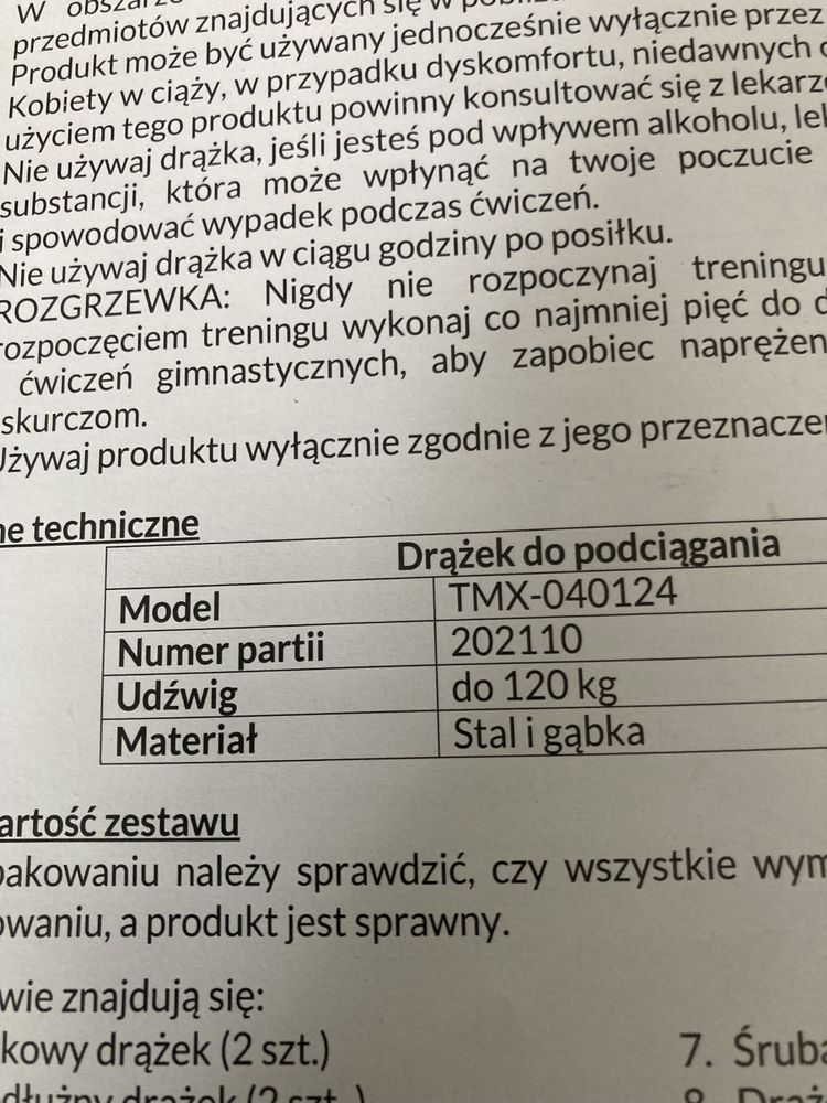 Drążek do podciąganie zakładany na futrynie