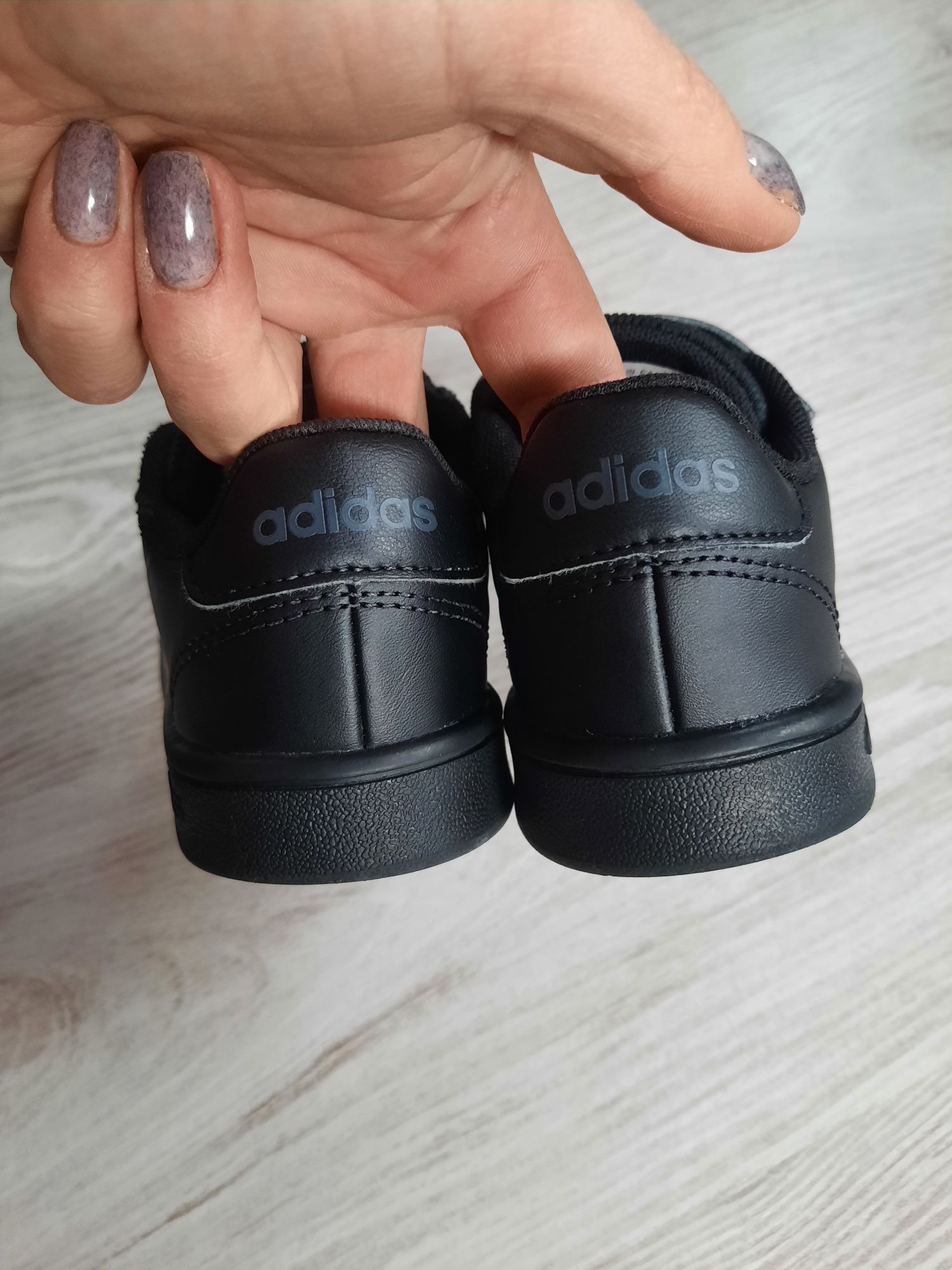 Кожаные кроссовки кросівки на липучках Adidas оригинал р.28 18см