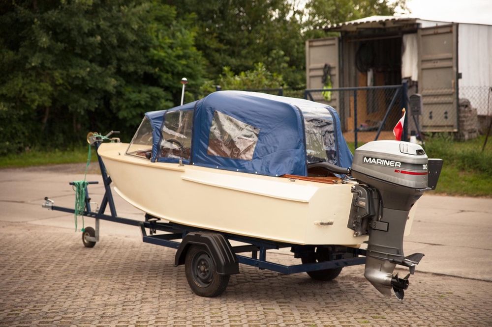 Motorówka łódź motorowodna Alga bez silnika