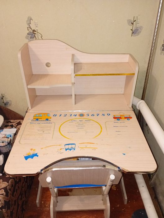 Школьный стол плюс стул