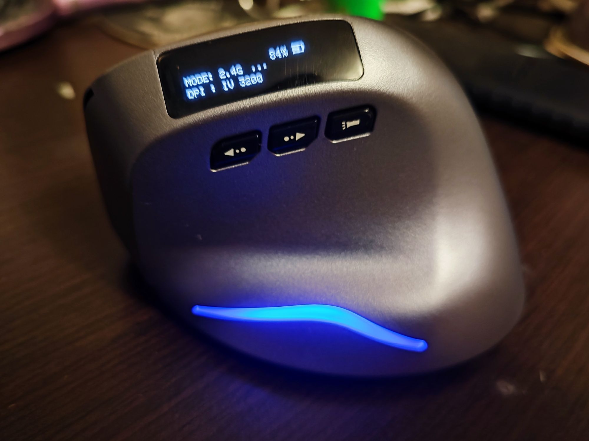 Myszka gamingowa pionowa 2.4G & Bluetooth Akumulator Zelotes F-26C