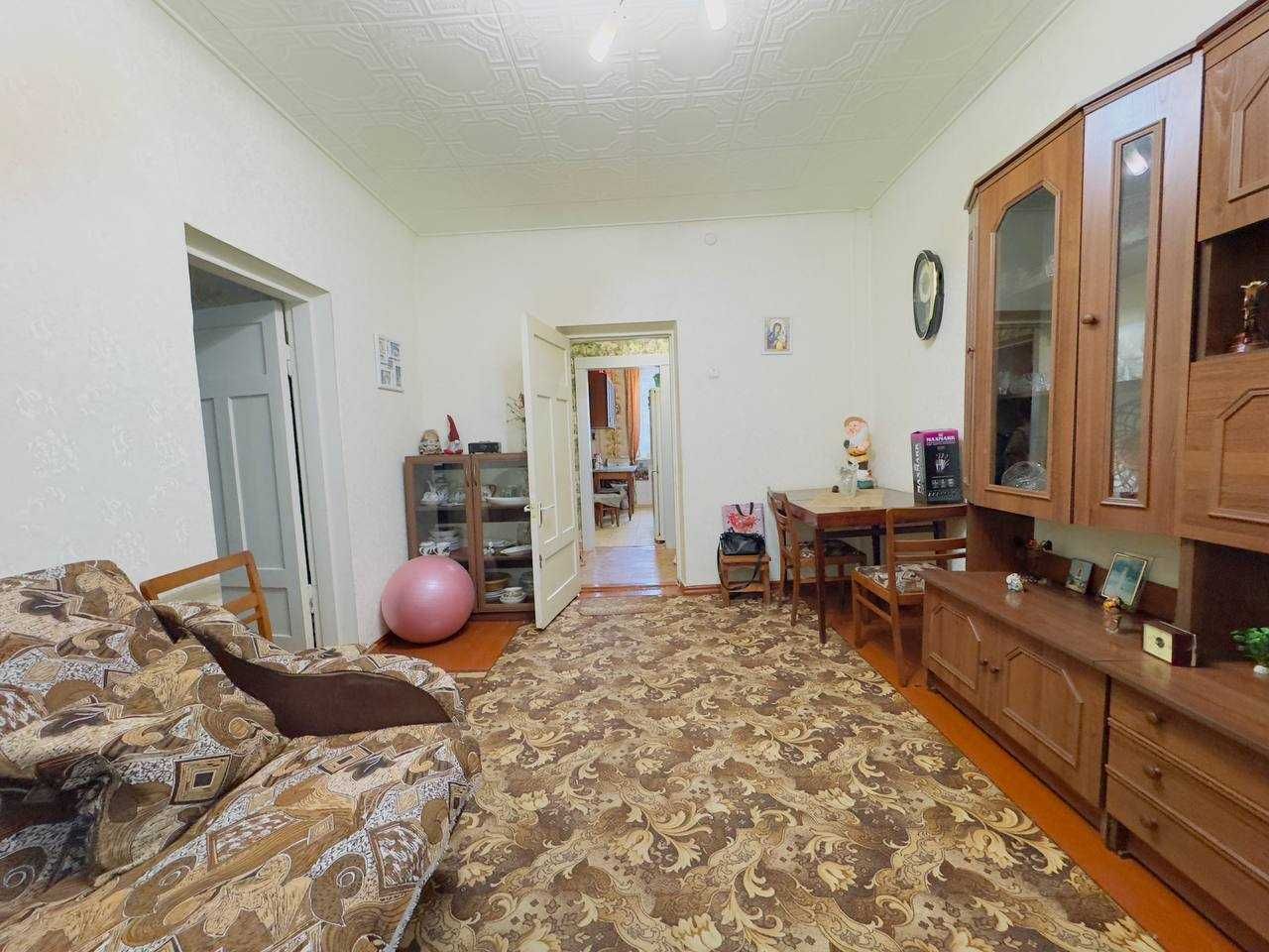Частина БУДИНКУ, 54.1 кв.м, в ЦЕНТРІ міста, парк