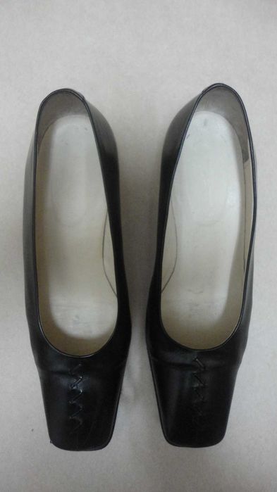 Sapatos de senhora em pele preto Bambi