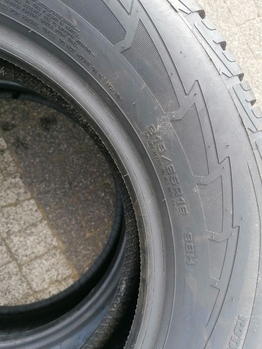 215/65R16 98H Goodyear Ultragrip perfomance para Zima