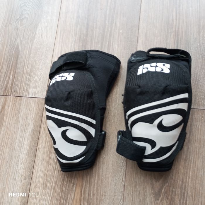 Наколінники IXS ixs