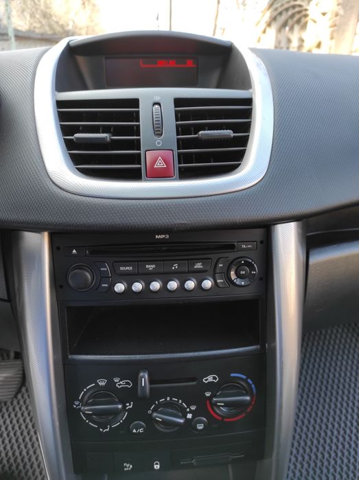 Продам автомобиль Pegeout 207sw