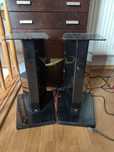 Standy pod kolumny