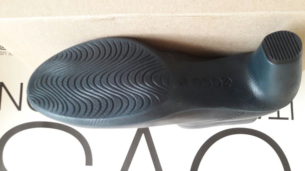 Чоботи напівчоботи жіночі шкіряні р. 42 ЕССО