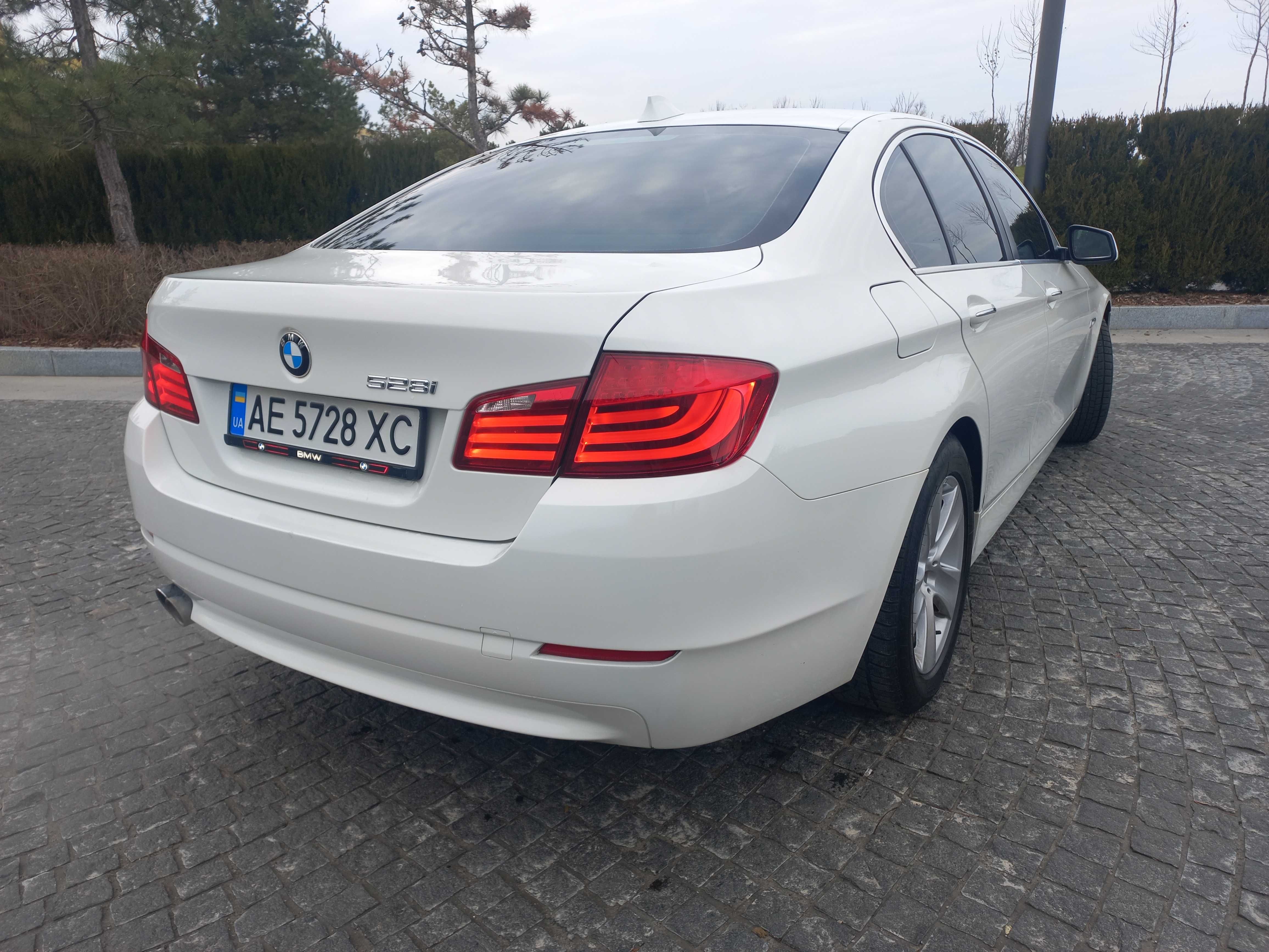 Продам BMW 520i в отличном состоянии.