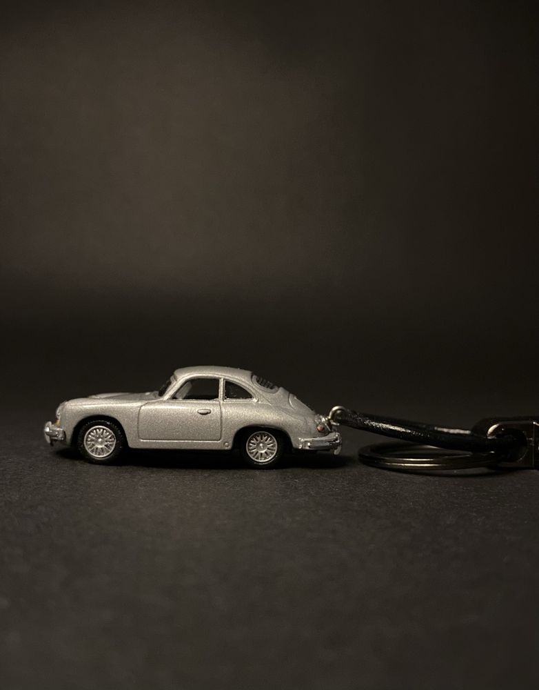 Brelok breloczek Porsche 356 Hongwell 1:72 skóra metal prezent
