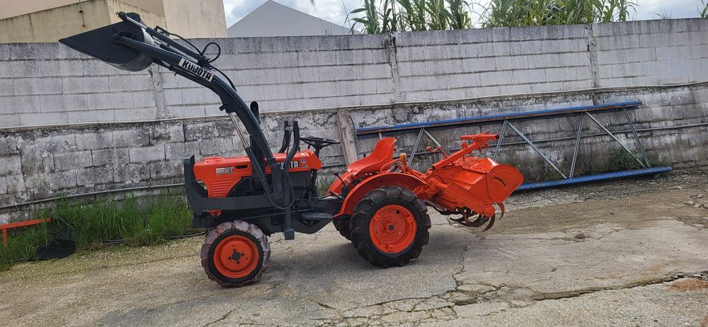 Tratror kubota b 6001 com carregador frontal