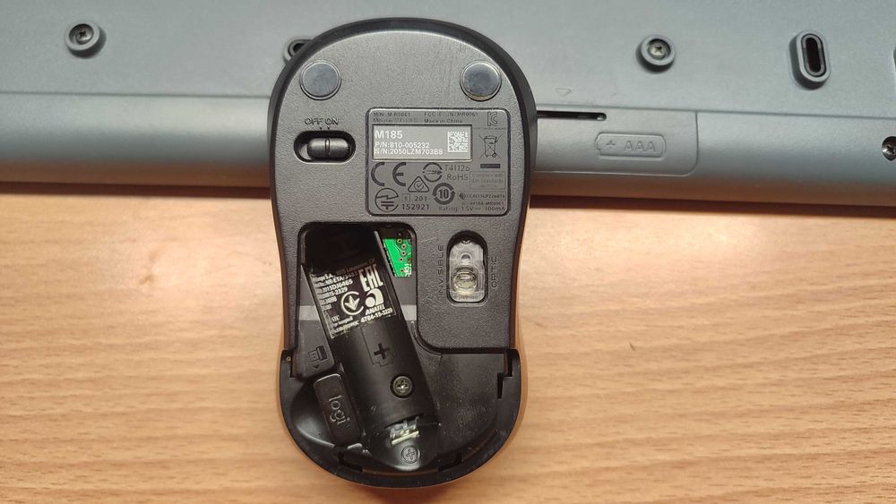 Комплект бездротовий: Клавіатура + мишка Logitech mk270