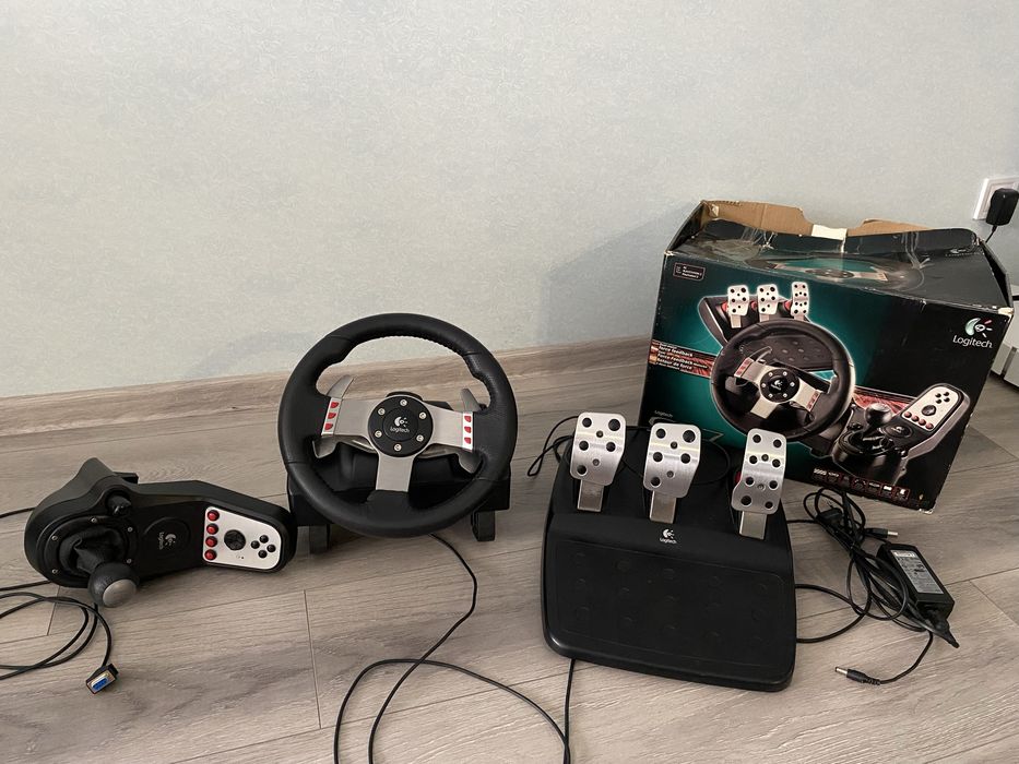 Кермо Logitech G27 racing wheel