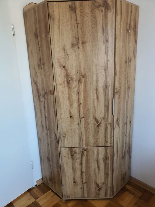 Sprzedam szafe narożnom