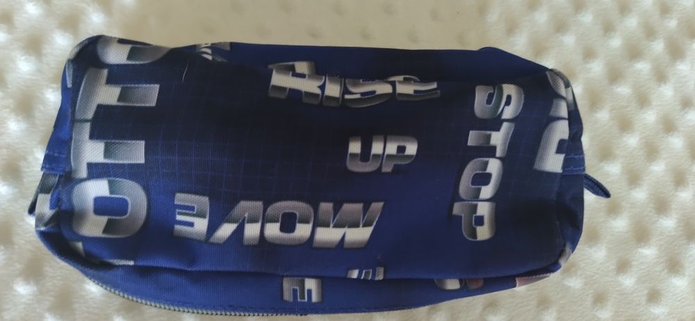 Estojo escolar da TOTTO