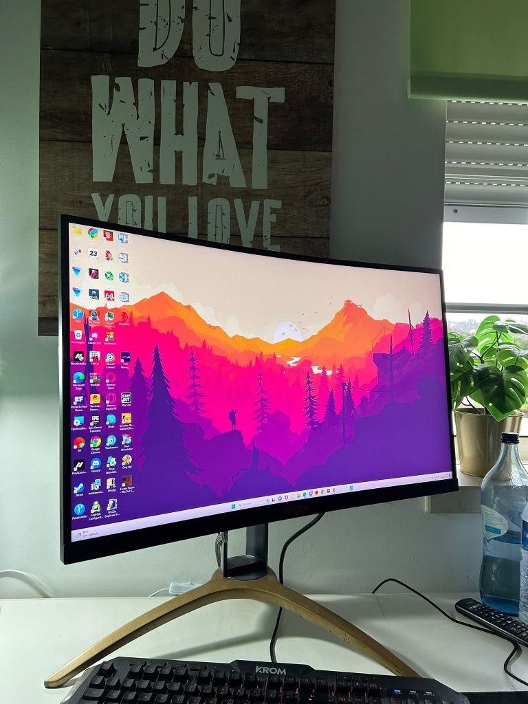 Monitor Gaming AGON