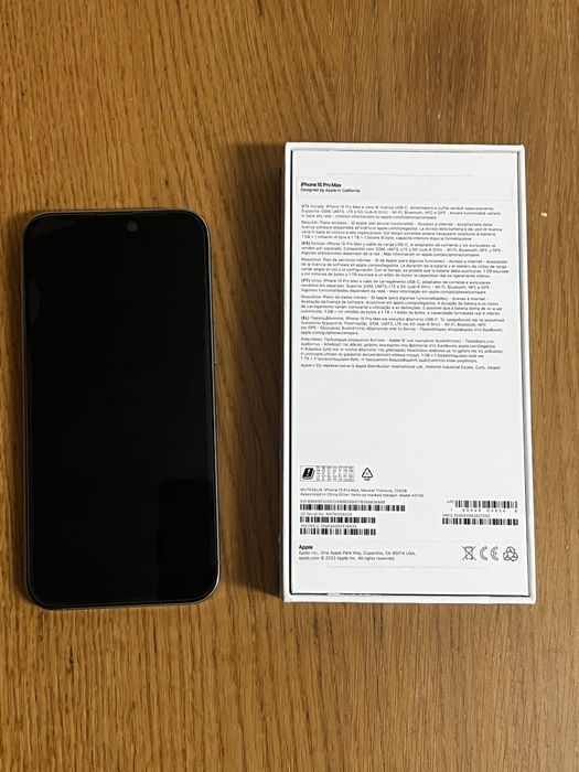 iPhone 15 Pro Max 256 + Capas