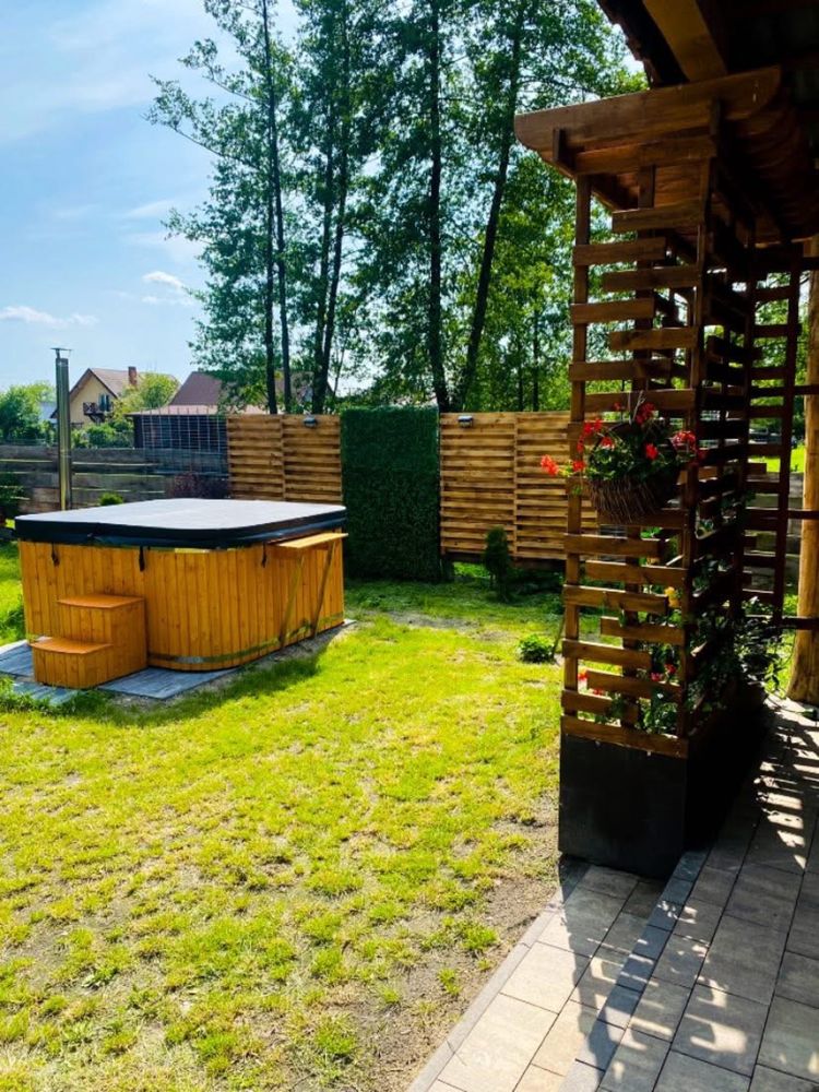 Dom 11 osobowy z prywatnym jeziorem,łowisko,jacuzzi,Boże Ciało