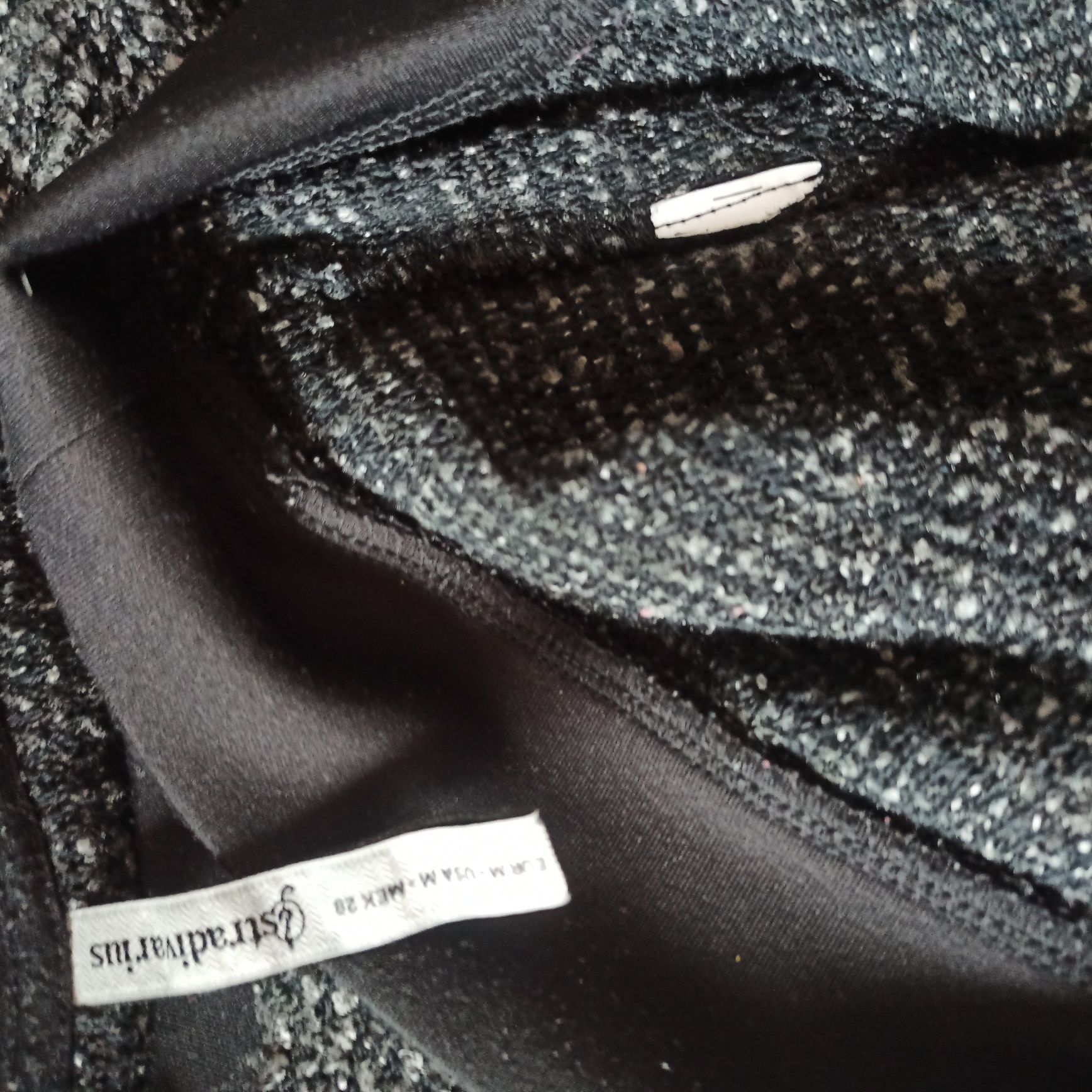 Stradivarius M krótka bluza typu bukla Noszona, leciutko zmechacona, a