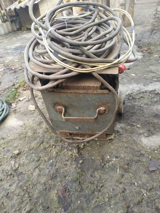 Продам електрозварку