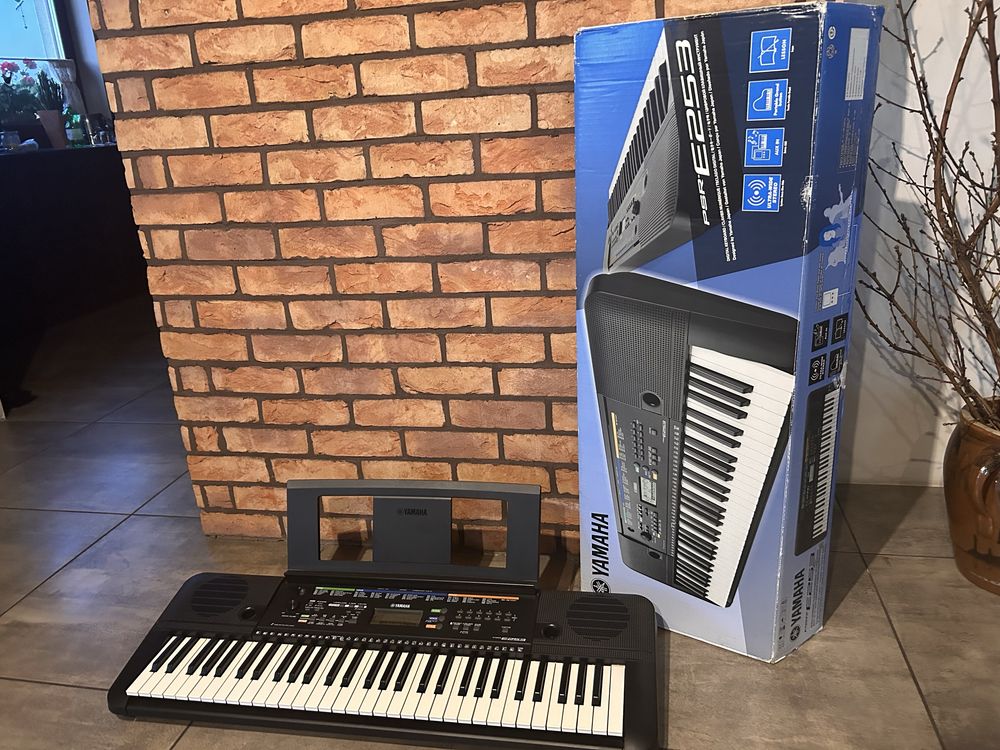 Sprzedam keybord Yamaha psr-E253