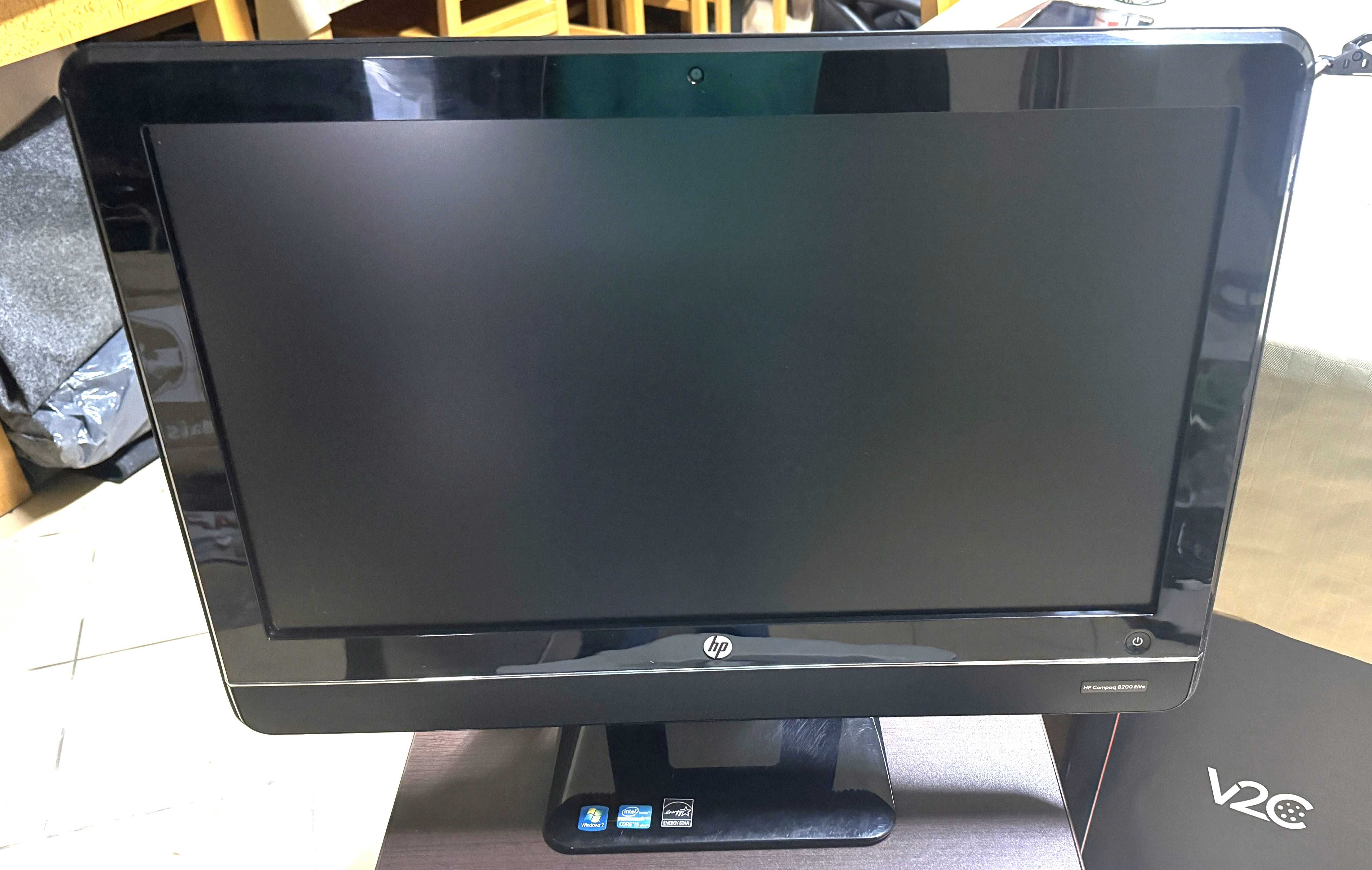 HP Compaq 8200 Elite All-in-One PC