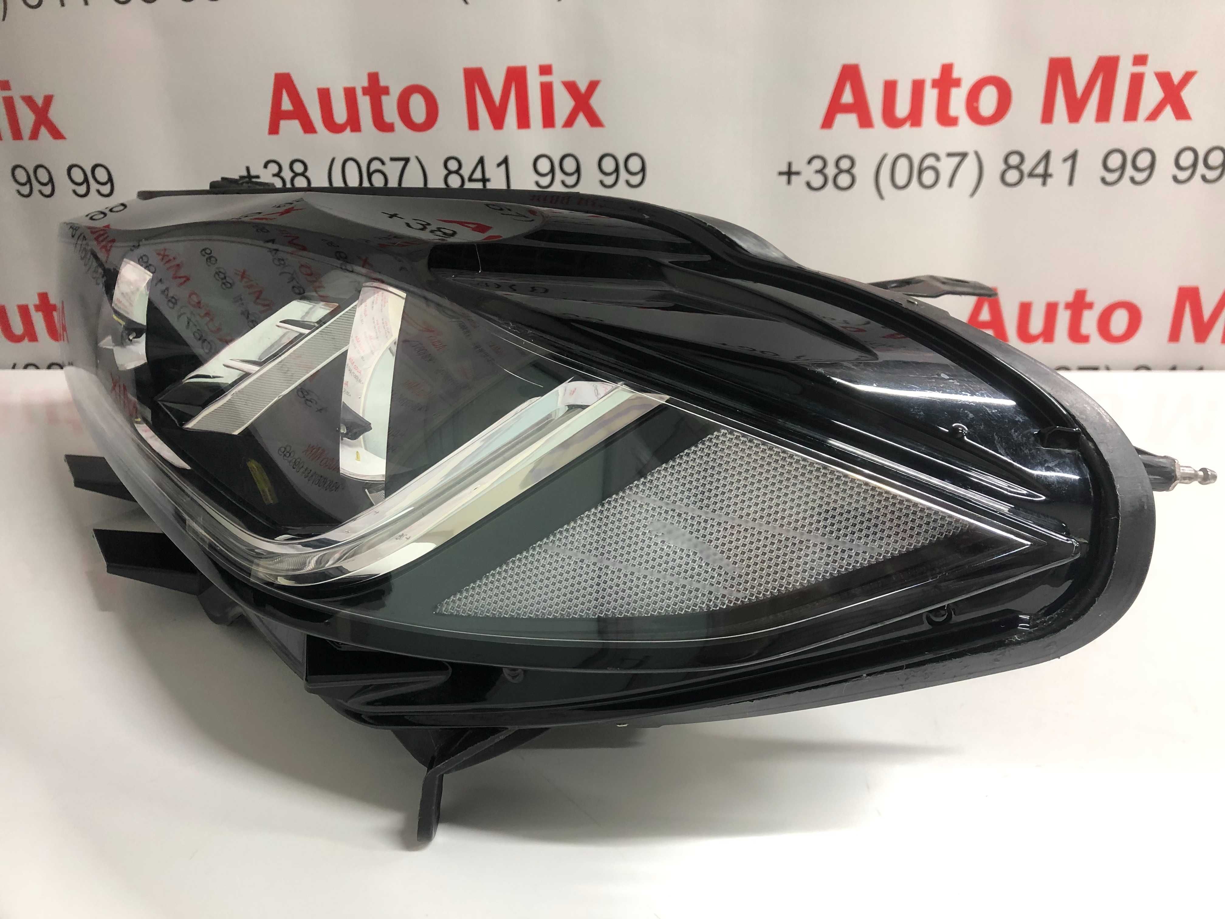 Jaguar XE GX73-13W030 фара ліва