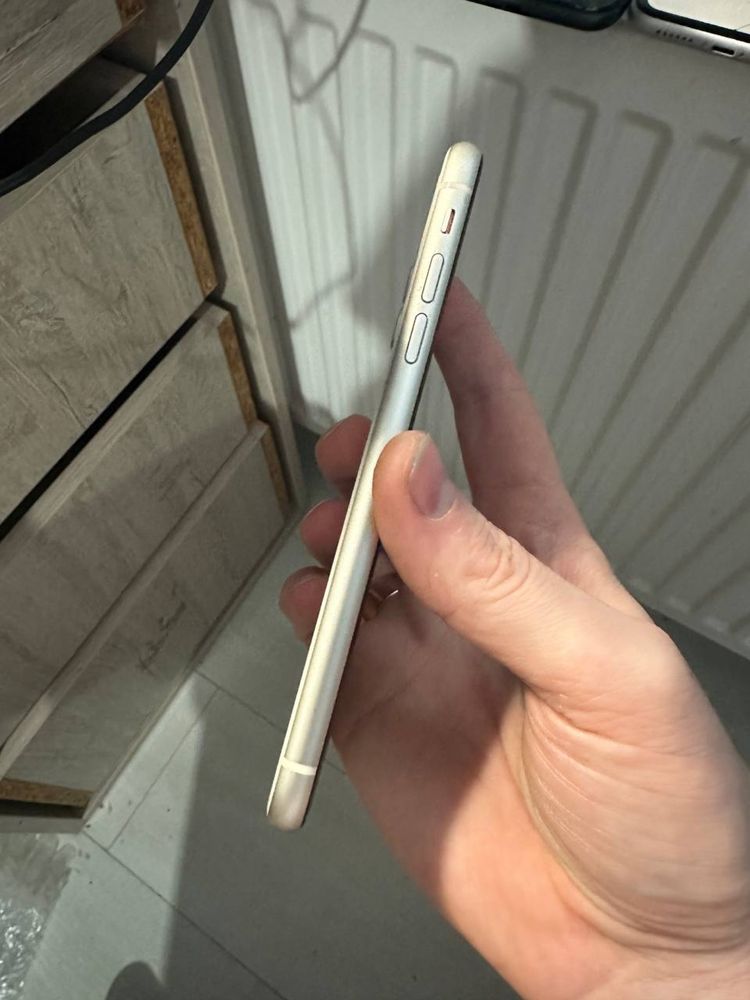 iPhone 11 white на запчасти