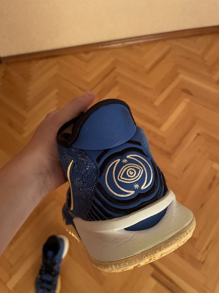 Ориігнальні баскетбольні кросівки Nike