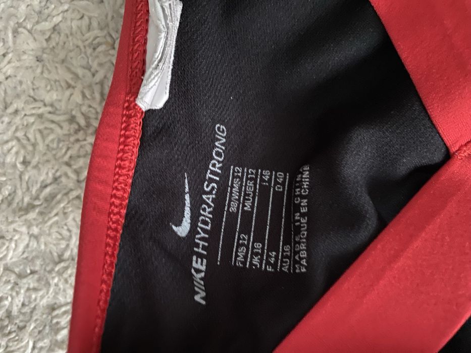 Купальник nike для плавання