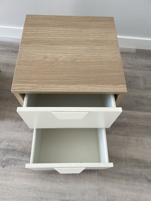 Mesa de Cabeceira IKEA