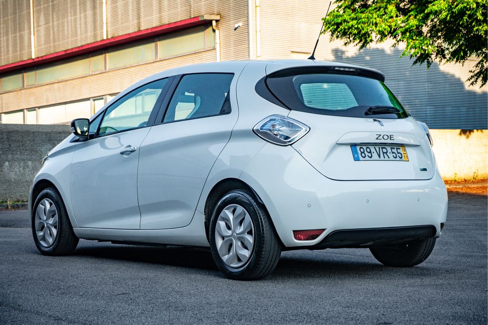 RENAULT ZOE LIFE 41 kWh C/IVA DEDUTIVEL C/ BATERIAS PROPRIAS