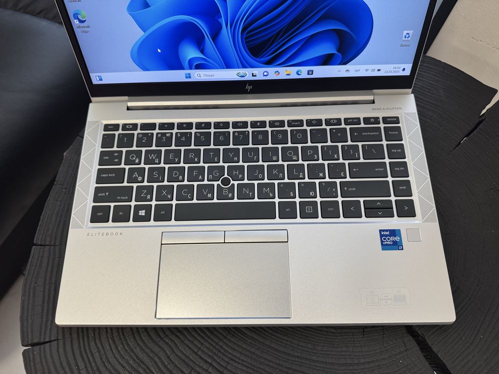 HP EliteBook 840 G8 (i7-1185G7 16GB SSD512GB IPS) #0715
