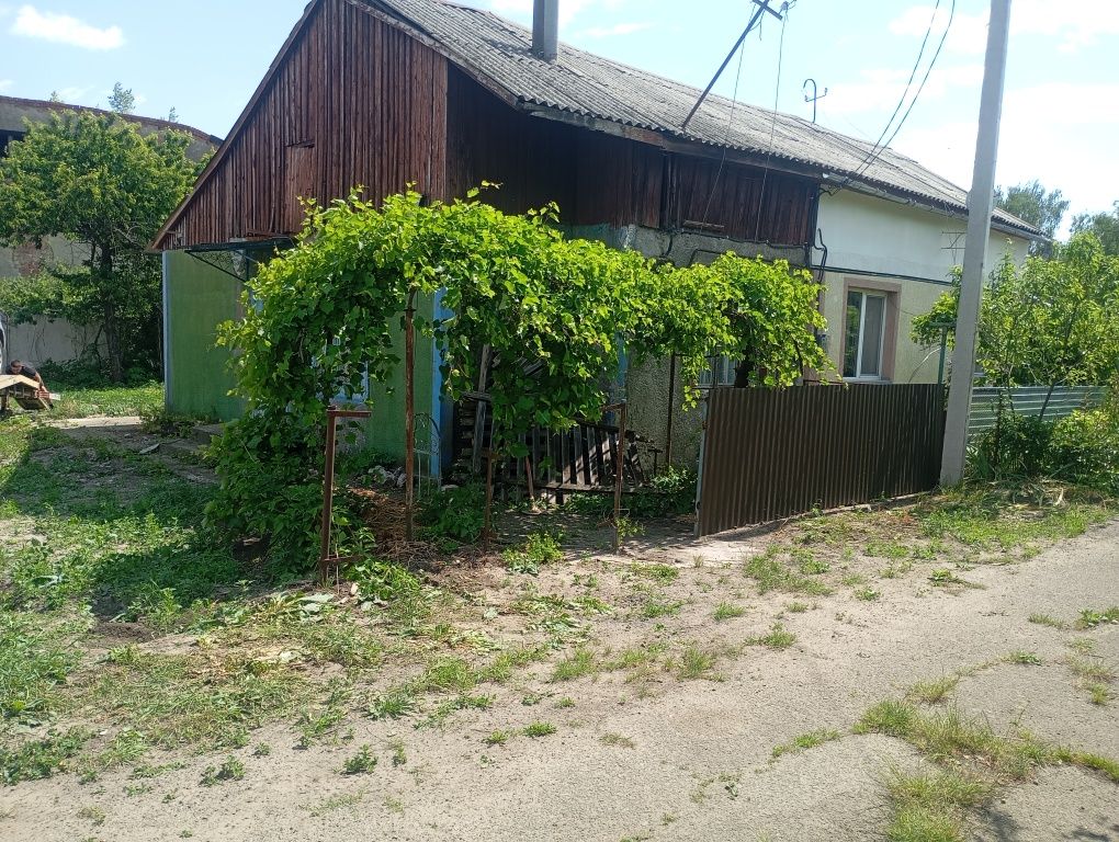 1/2 дома вул. Кармелюка Чернівці,район віниченка