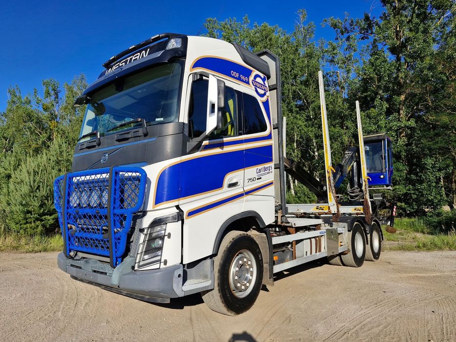 Volvo FH 750  Volvo FH 750 Loglift 6x4 do drewna lasu Epsilon