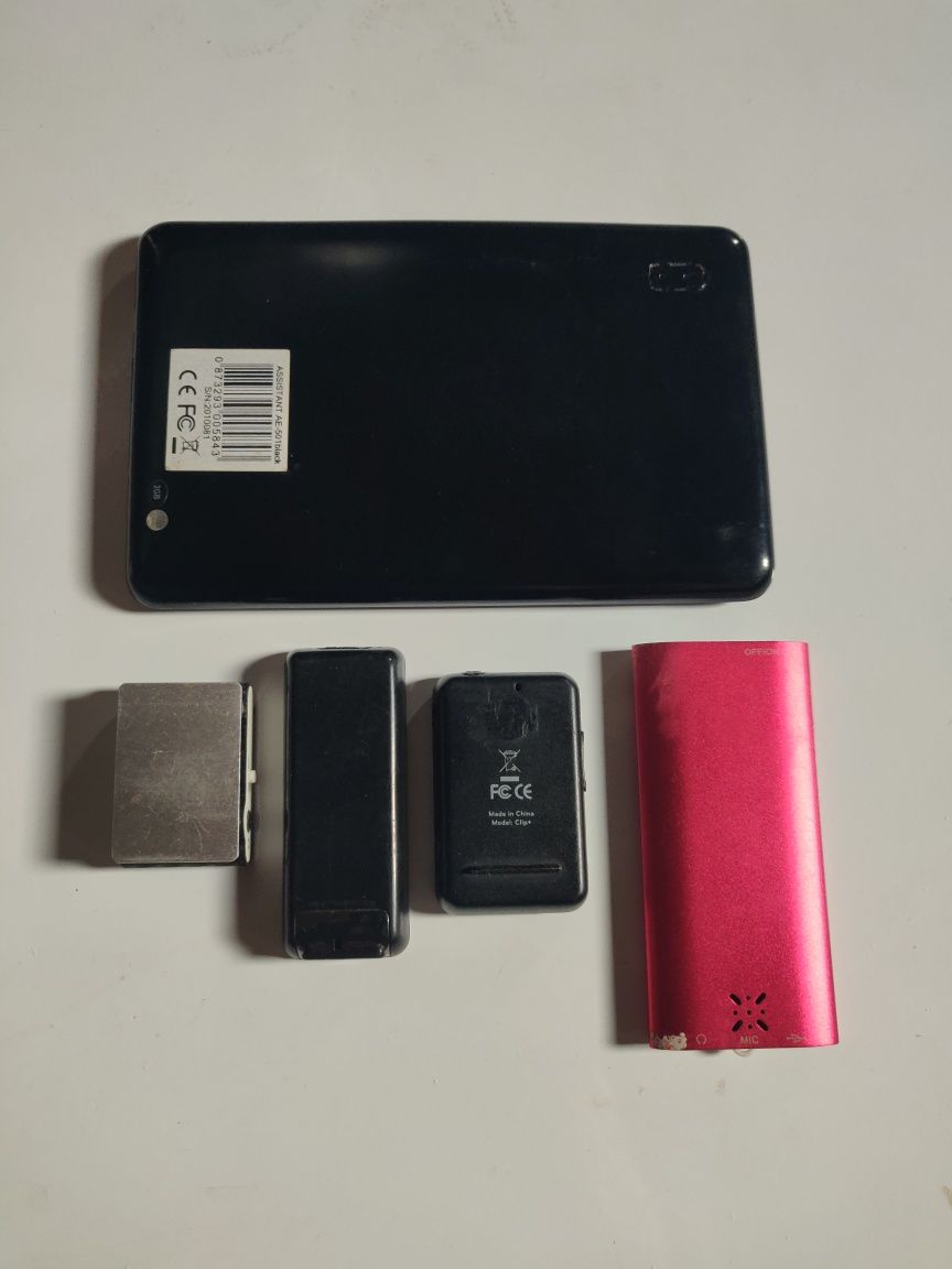 Электронная книга Assistant  mp3 плеера SanDisk Clip + ( цена за всё )