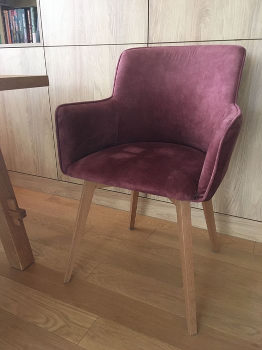 Krzesło drewniane tapicerowane pudrowy róż