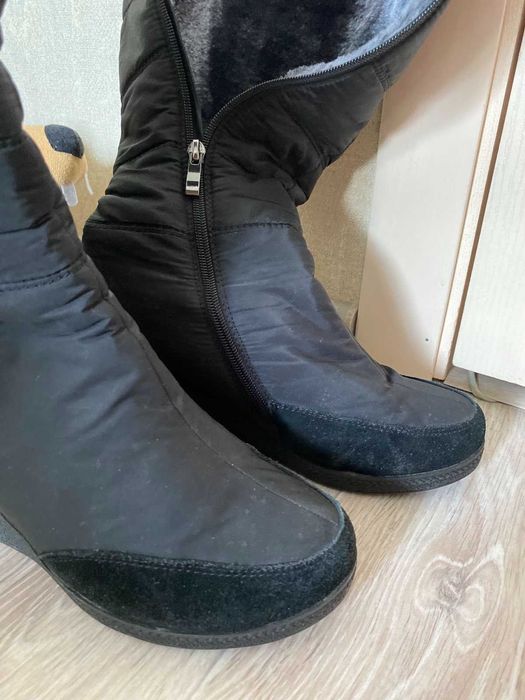 Дутики на танкетке, розмір 40, всередині хутро