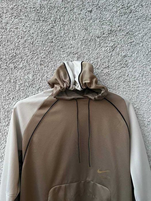 Худі Nike з нових колекцій