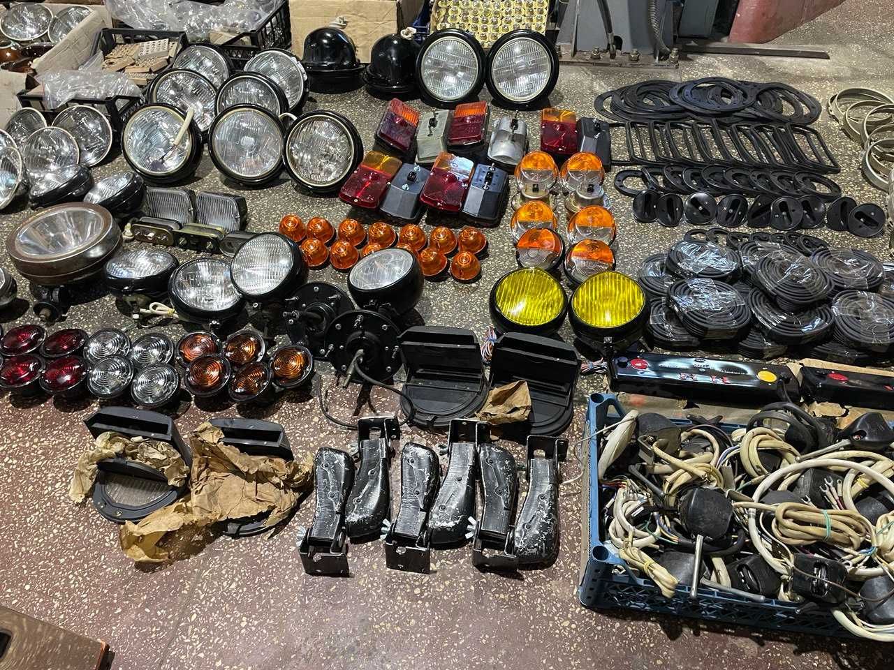 Фари, стопи, габаріти Уаз 452, Уаз 469, Газ 52, Газ 53, Зіл, Камаз
