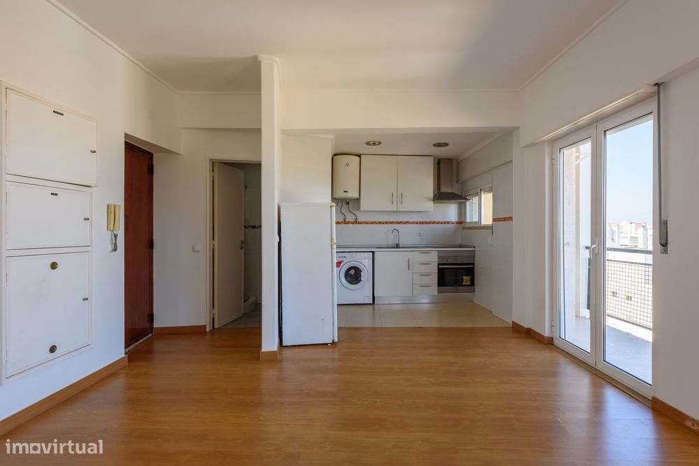 Lisboa: T1 zona calma Vista Rio incrível - Disponibilidade 18 Outubro
