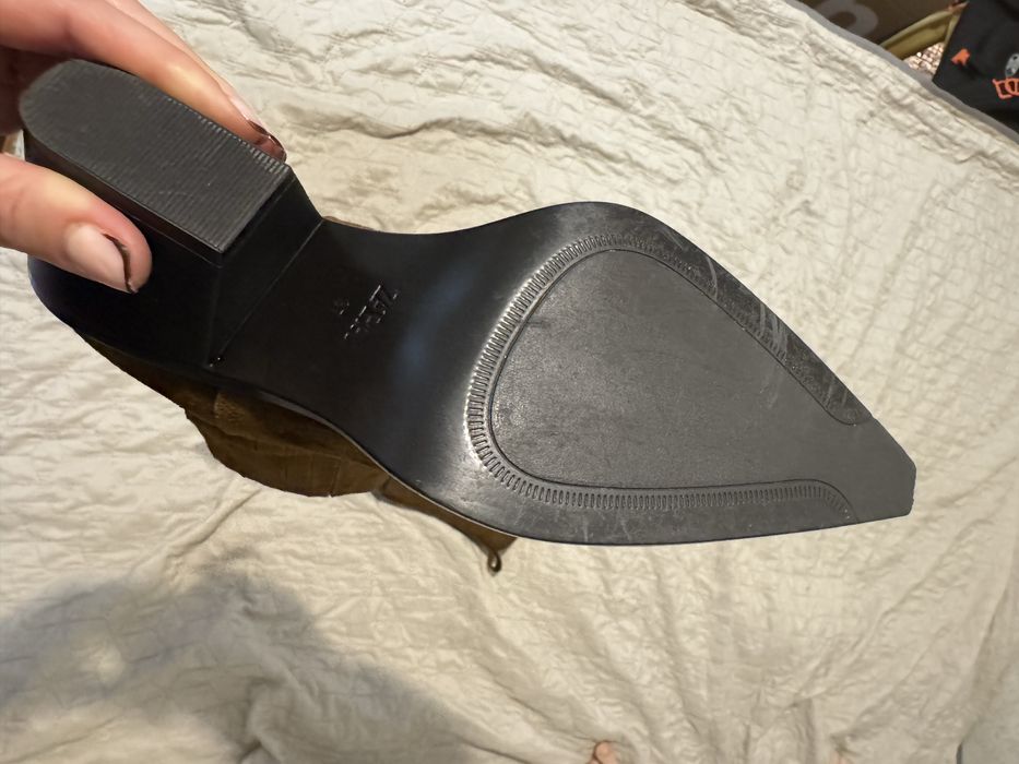 Продам козакі zara