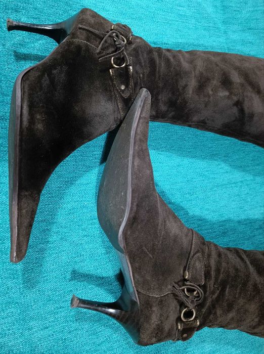 Botas em Camurça - Castanhas - BARATÍSSIMAS