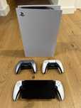 PS5 1TB z dwoma padami + Ps portal