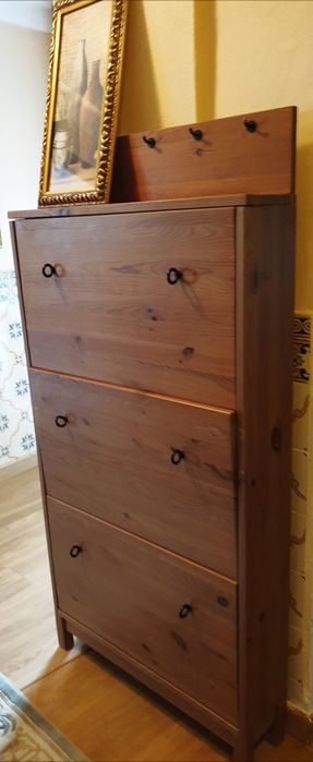 Sapateira estreita estilo rústico