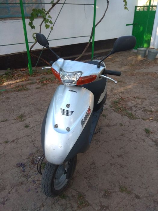 Скутер Сузуки лецт 2